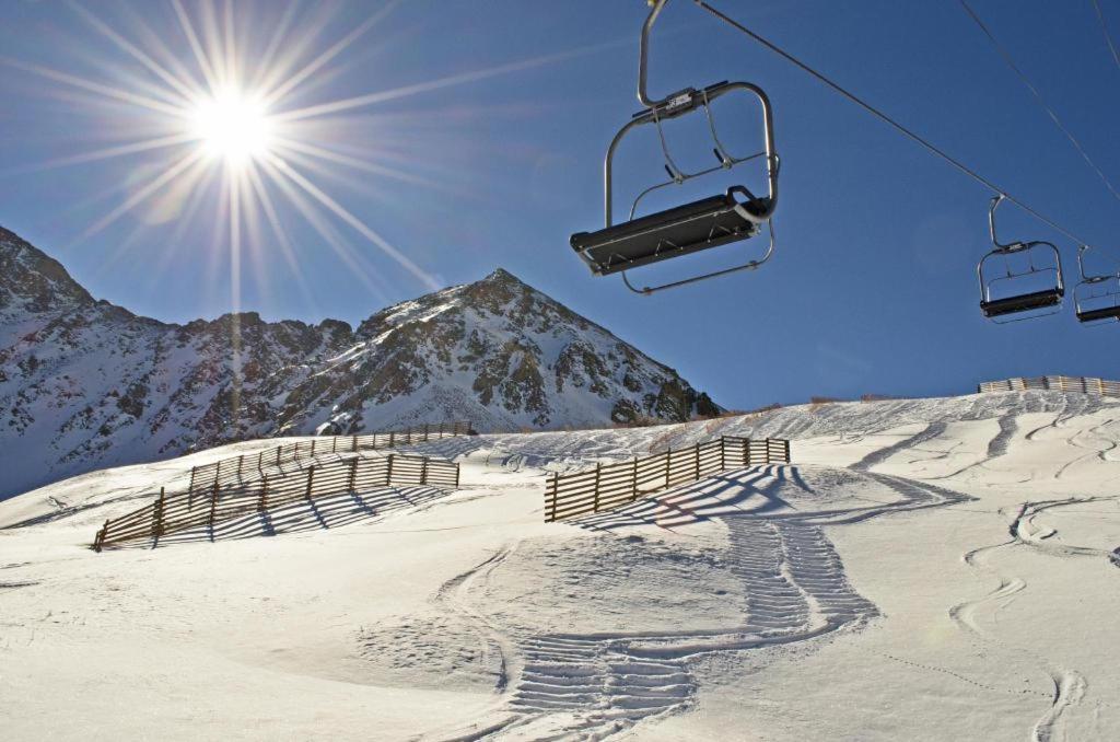 Charmant Studio Aux Pieds Des Pistes Vue Sur La Montagne Tignes Bagian luar foto