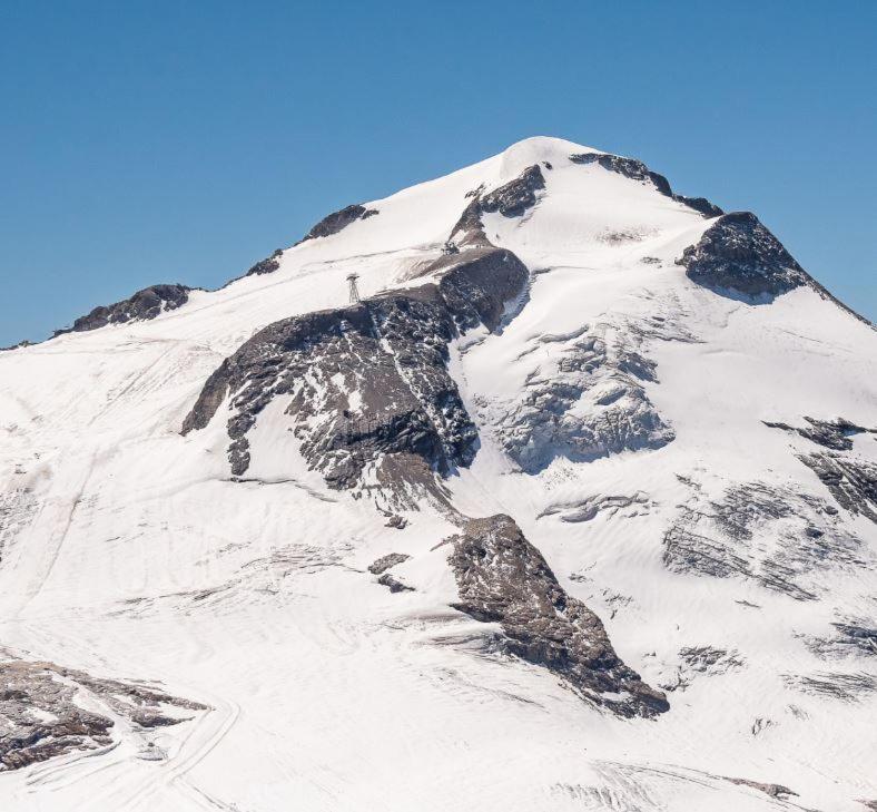 Charmant Studio Aux Pieds Des Pistes Vue Sur La Montagne Tignes Bagian luar foto